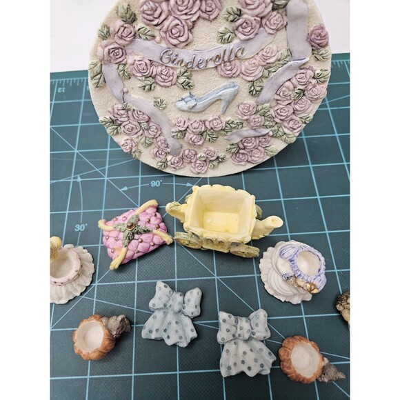 Vintage Cinderella 1996 Popular Imports Mini Resin Tea set - Picture 9 of 16